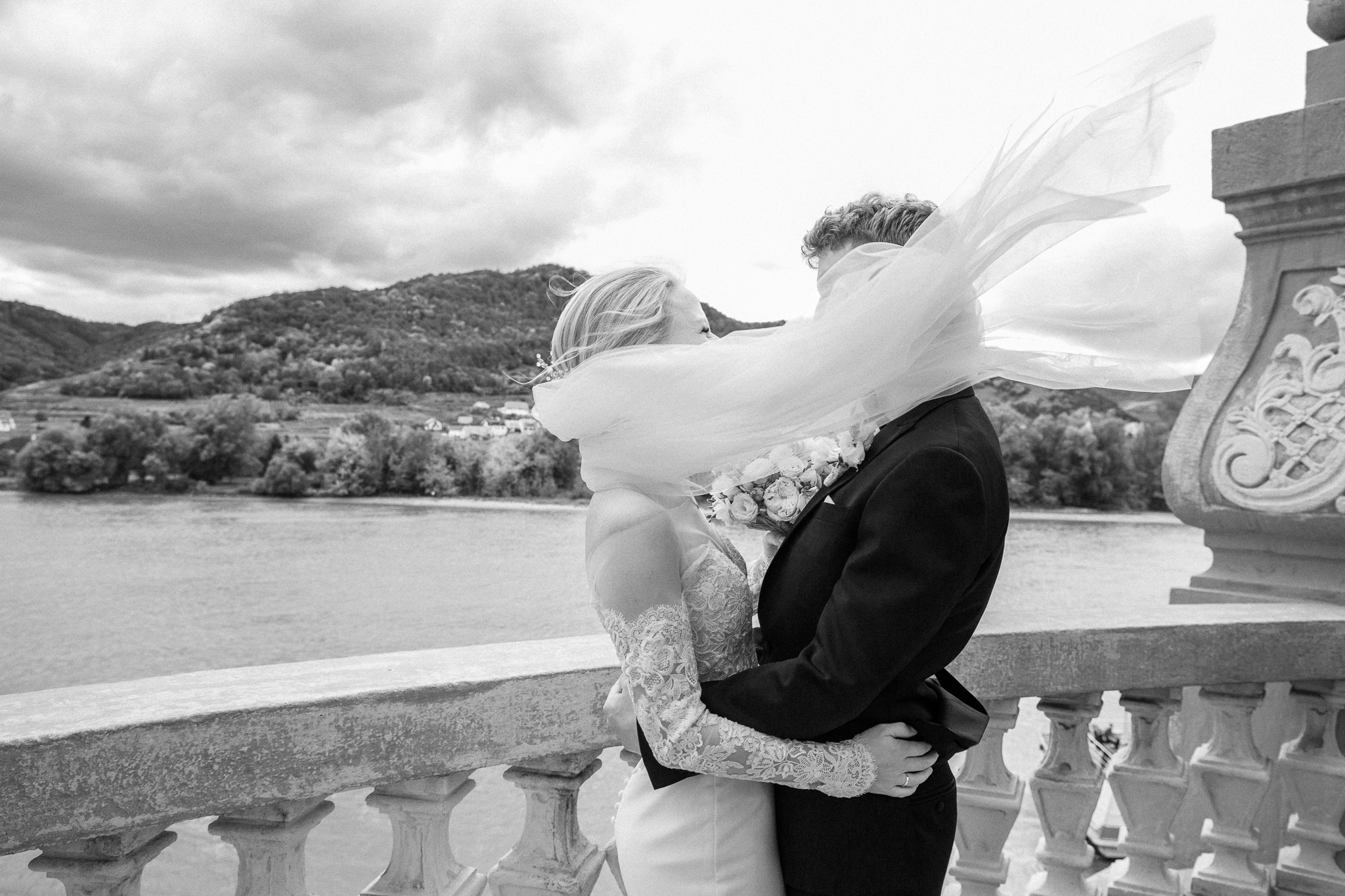 Bride and Groom photo session in the Wachau Valley, Austria