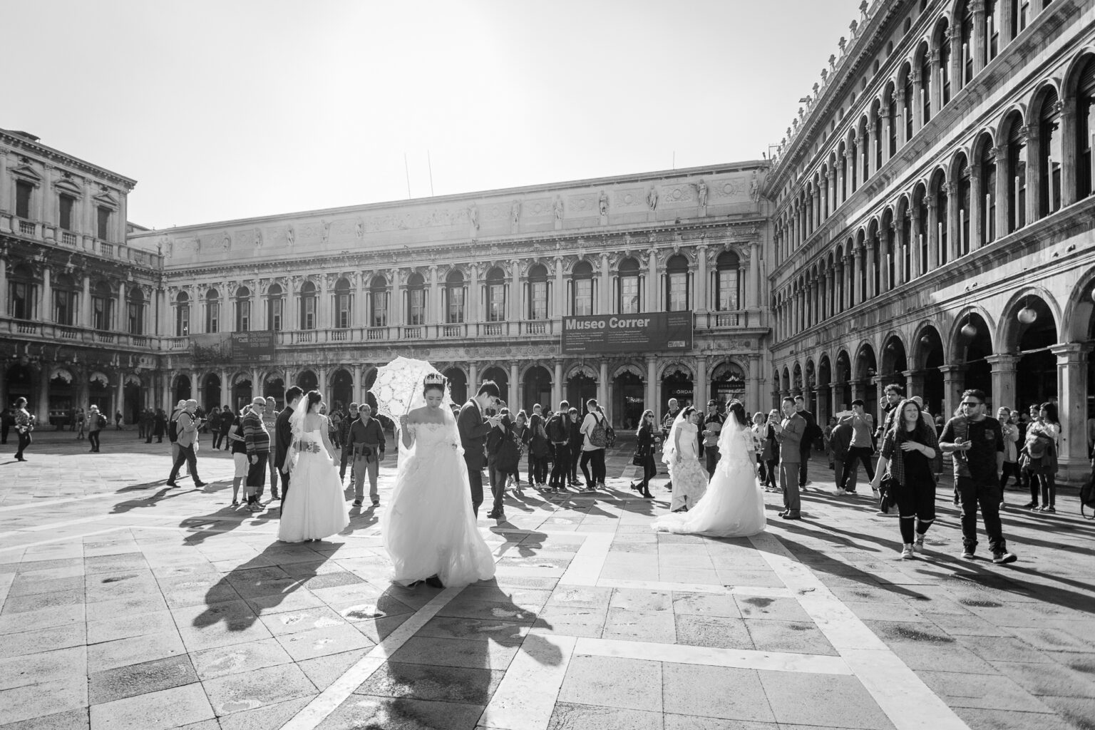 Asian newlyweds in Venice - asian wedding