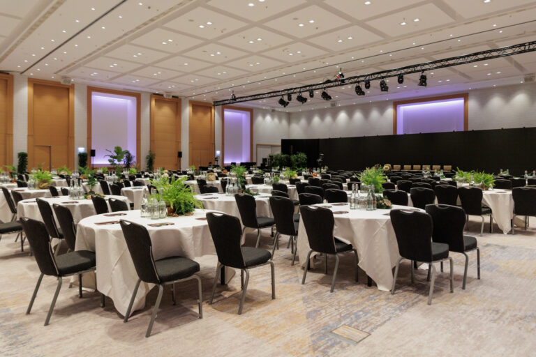 Conference room setup and event details at Hilton Vienna Park for corporate meetings and congresses